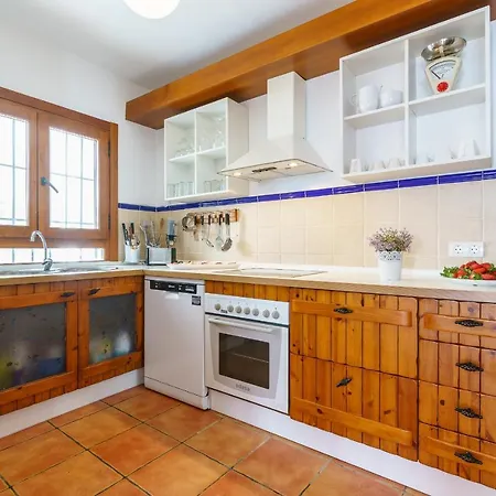 Vila Dog Friendly Beatriz Pool & View *